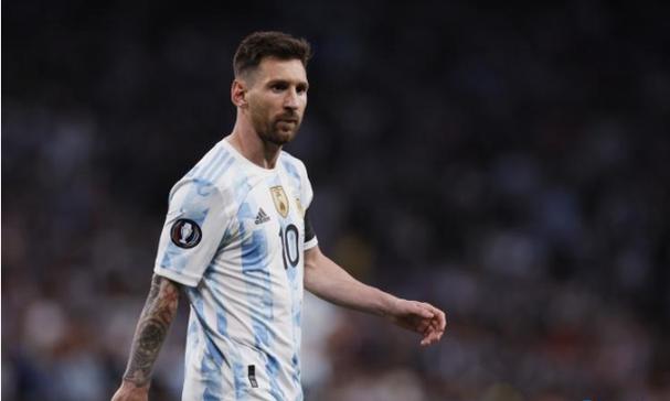 纳瓦尔回顾比尔盖茨做空特斯拉：马斯克是个纯粹主义者！网友：有仇必报